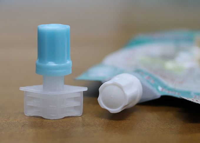 O PE pequeno do produto comestível do diâmetro 5mm do respiradouro da água derrama tampões do bico para o saco da loção do bebê