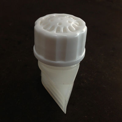 tampão plástico feito sob encomenda do bico da garrafa 150C para o leite/iogurte frescos, projeto personalizado