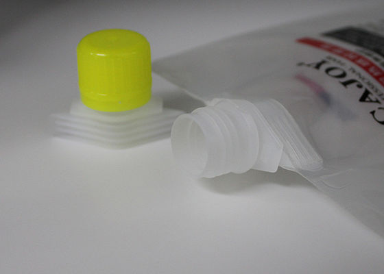 O plástico da prova de corrosão do PE derrama tampões do bico para o saco do pacote do líquido de limpeza de vidro do automóvel