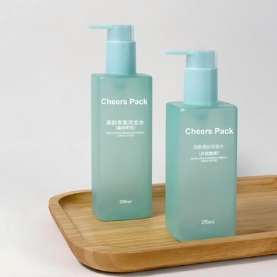 Garrafas cosméticas PET para shampoos, lavagem corporal com bomba