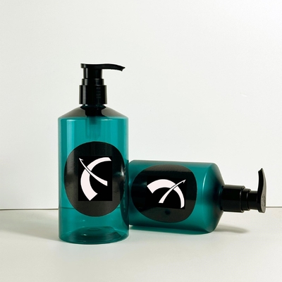 Venda a retalho 300 ml/330 ml/400 ml/500 ml Loção para animais de estimação garrafa de prensagem cosméticos Shampoo garrafa de gel de chuveiro