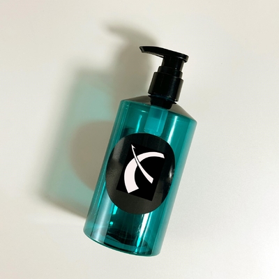 Venda a retalho 300 ml/330 ml/400 ml/500 ml Loção para animais de estimação garrafa de prensagem cosméticos Shampoo garrafa de gel de chuveiro