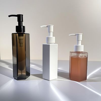 Garrafa hexagonal de plástico PET de corpo reto com vedação de bomba de pressão para loção ou shampoo cosmético em 120ml 150ml 200ml Capacidade
