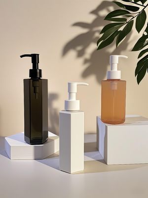 Garrafa hexagonal de plástico PET de corpo reto com vedação de bomba de pressão para loção ou shampoo cosmético em 120ml 150ml 200ml Capacidade