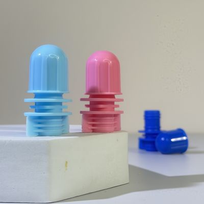 Tampa de bico portátil de plástico PE de qualidade alimentar para cabeça de bala de 12 mm para embalagem de produtos cosméticos de xampu Tampa de rosca para bolsas com bico