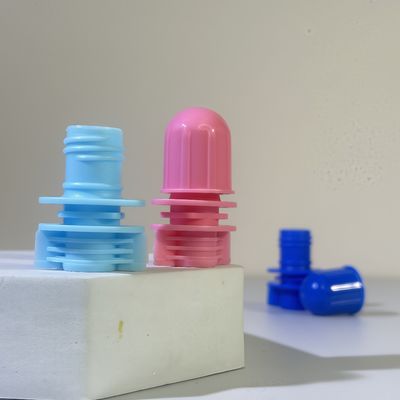 Tampa de bico portátil de plástico PE de qualidade alimentar para cabeça de bala de 12 mm para embalagem de produtos cosméticos de xampu Tampa de rosca para bolsas com bico